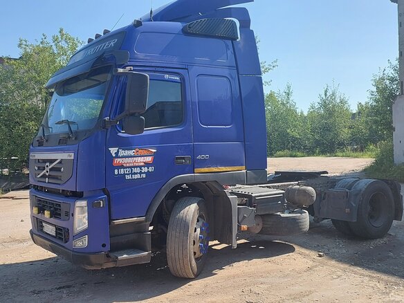 2010 Volvo FM, синий - вид 1