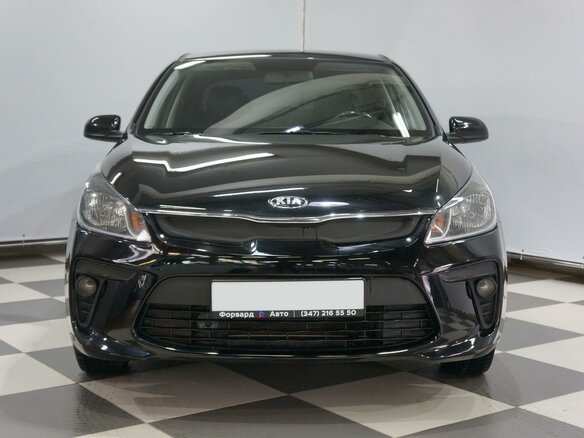 2019 Kia Rio IV, чёрный - вид 2