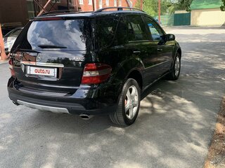 2007 Mercedes-Benz M-Класс 320 II (W164), чёрный, 1390000 рублей, вид 4
