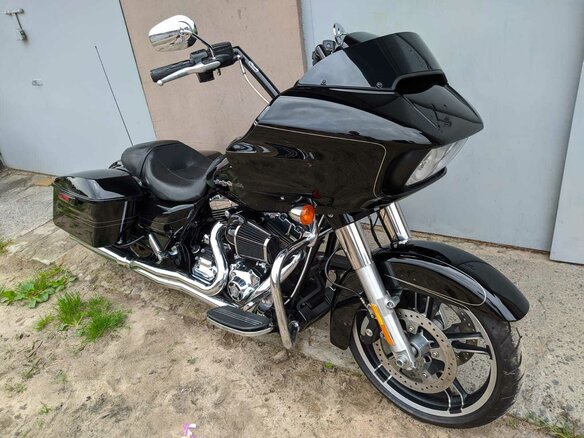 2015 Harley-Davidson Road Glide, чёрный - вид 1