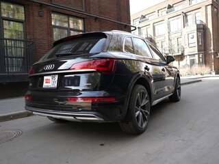 2020 Audi Q5 45 TFSI II (FY) Рестайлинг, чёрный, 3390000 рублей, вид 4