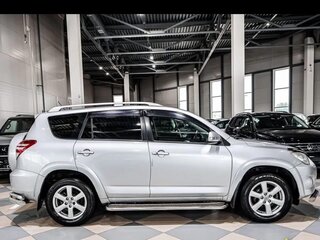 2011 Toyota RAV4 Long III (XA30) Рестайлинг, серебристый, 2200000 рублей, вид 3