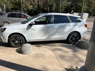 2020 Lada (ВАЗ) Vesta SW I, белый, 950000 рублей, вид 4