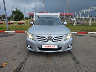 2011 Toyota Camry VI (XV40) Рестайлинг, серебристый, 1085000 рублей, вид 3