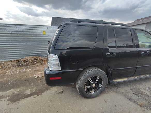 2005 Mercury Mountaineer III, чёрный, 500000 рублей - вид 5