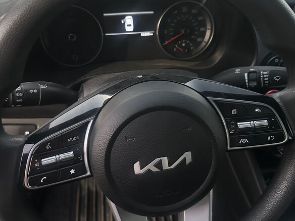 2023 Kia Forte III Рестайлинг, чёрный, 1600000 рублей - вид 11