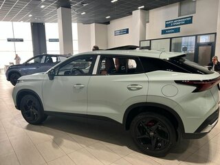 2023 Omoda C5 I, зелёный, 2400000 рублей, вид 3