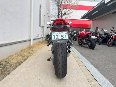 2024 Ducati Supersport, красный, 1800000 рублей, вид 4