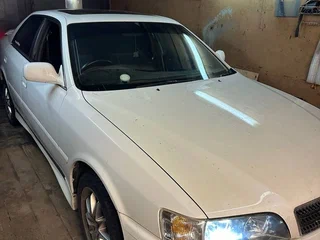 1998 Toyota Chaser VI (X100) Рестайлинг, белый, 799990 рублей, вид 2
