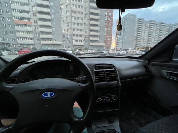 2006 Lada (ВАЗ) 2110, серебристый, 140000 рублей - вид 10
