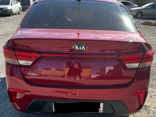 2018 Kia Rio IV, красный, 1330000 рублей, вид 3