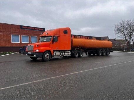 2000 Freightliner Century Class, оранжевый, 2500000 рублей, вид 2