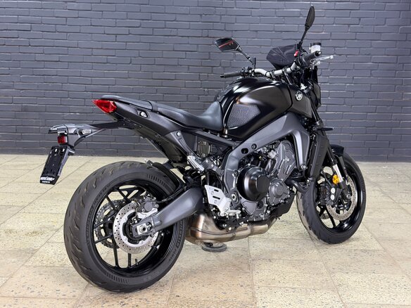 2021 Yamaha MT-09 (FZ-09), чёрный, 1055000 рублей - вид 5
