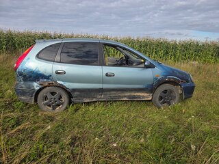 2001 Nissan Tino, зелёный, 75000 рублей, вид 2