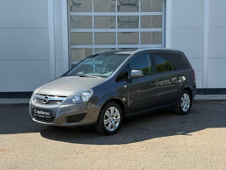 Opel Zafira B Рестайлинг