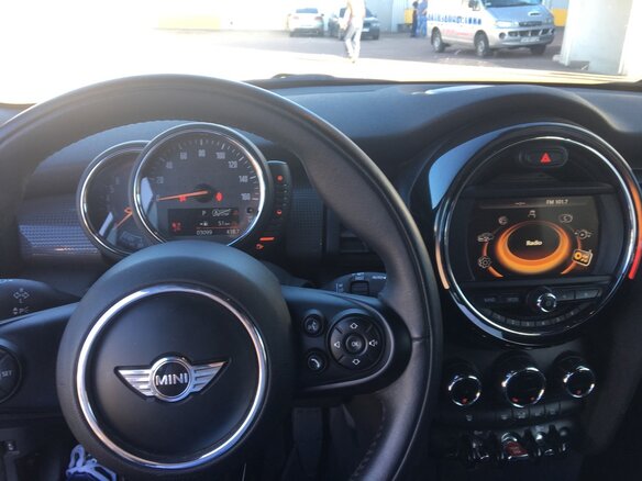 2016 Mini Cabrio Cooper III, белый - вид 4