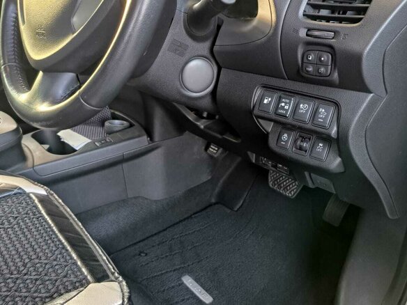 2014 Nissan Leaf (EM57) I (ZE0/AZE0), серый, 1500000 рублей - вид 5