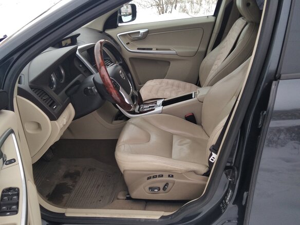 2010 Volvo XC60 I, серый, 1300000 рублей - вид 6