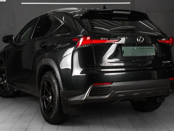 2020 Lexus NX 200 I Рестайлинг, чёрный, 5000000 рублей - вид 4