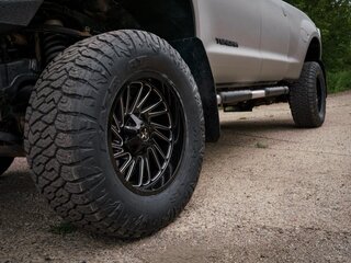 2008 Toyota Tundra CrewMax II, серый, 5500000 рублей, вид 5