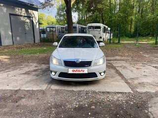 2010 Skoda Octavia RS II Рестайлинг, белый, 1080000 рублей, вид 1