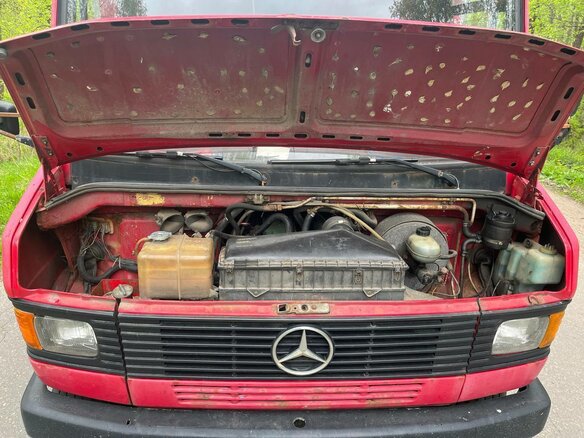1987 Mercedes-Benz 609D, красный, 750000 рублей - вид 4