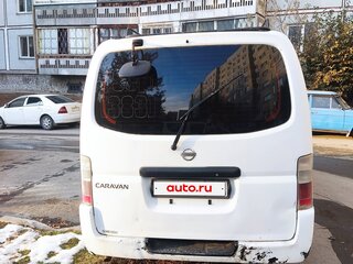 2003 Nissan Caravan IV (E25), белый, 710000 рублей, вид 2