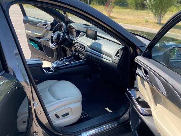 2018 Mazda CX-9 II, коричневый, 3900000 рублей - вид 8