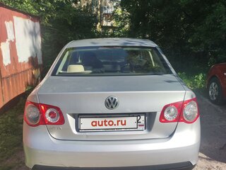 2010 Volkswagen Jetta V, серебристый, 1092000 рублей, вид 5