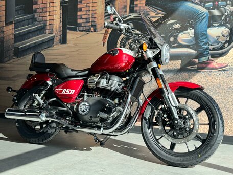 2026 Royal Enfield Super Meteor, пурпурный, 792000 рублей, вид 1