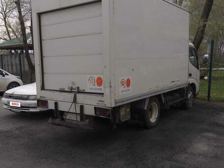 2001 Toyota Dyna, белый, 1000000 рублей, вид 3