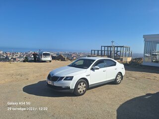 2020 Skoda Octavia III (A7) Рестайлинг, белый, 1380000 рублей, вид 2
