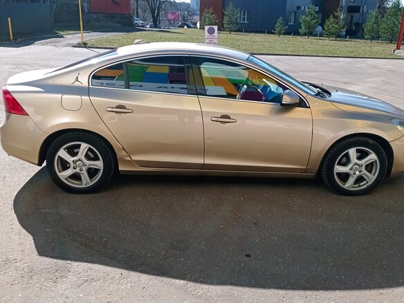 2012 Volvo S60 II, жёлтый, 800000 рублей - вид 7