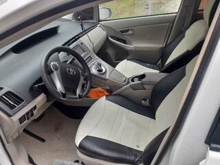 2014 Toyota Prius III Рестайлинг (XW30), белый, 1530000 рублей, вид 5