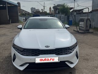 2020 Kia K5 III, белый, 2300000 рублей, вид 1