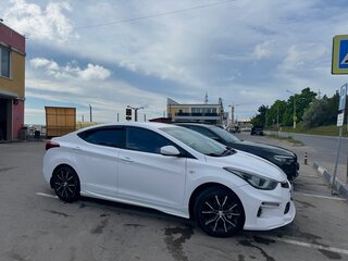 2015 Hyundai Elantra V (MD) Рестайлинг, белый, 1650000 рублей, вид 2