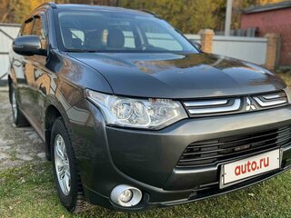 2013 Mitsubishi Outlander III, серый, 1630000 рублей, вид 3