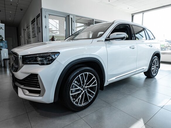 2026 Geely Monjaro I Рестайлинг, белый - вид 18