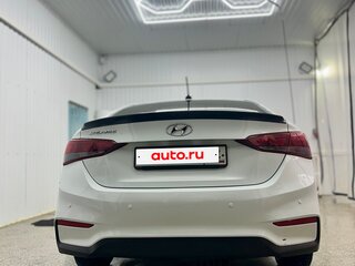 2018 Hyundai Solaris II, белый, 890000 рублей, вид 4