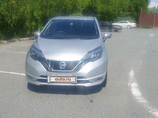 2018 Nissan Note II Рестайлинг, серебристый, 820000 рублей, вид 2