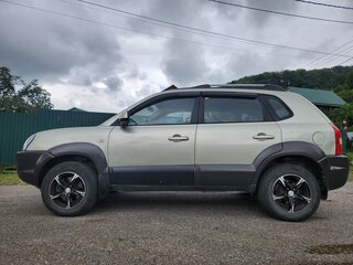 2009 Hyundai Tucson I, серебристый, 2000000 рублей, вид 4