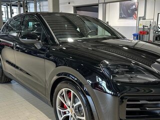2023 Porsche Cayenne S Coupé III Рестайлинг, чёрный, 15500000 рублей, вид 3
