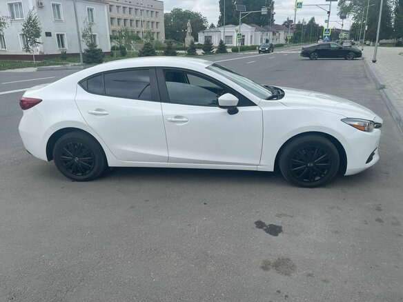 2018 Mazda 3 III (BM) Рестайлинг, белый, 1750000 рублей - вид 7