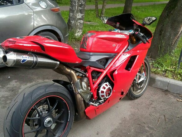 2010 Ducati 1198, красный - вид 1