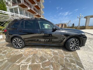 2021 BMW X7 30d I (G07), чёрный, 9900000 рублей, вид 4