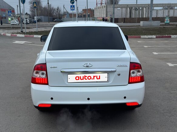 2015 Lada (ВАЗ) Priora I Рестайлинг, белый, 775000 рублей - вид 1
