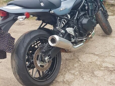 2018 Kawasaki Z 900RS, серебристый, 734099 рублей, вид 4