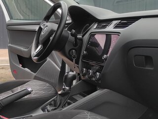 2019 Skoda Octavia III (A7) Рестайлинг, серебристый, 1920000 рублей, вид 5
