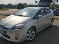 2010 Toyota Prius III (XW30), серебристый - вид 3