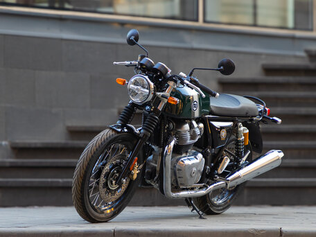 2025 Royal Enfield Continental GT, зелёный, 718000 рублей, вид 3